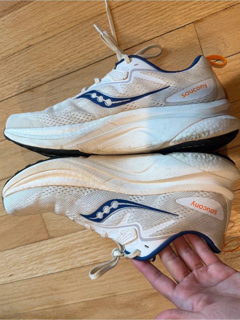 Saucony Tempus 2 White & Navy Running Shoes